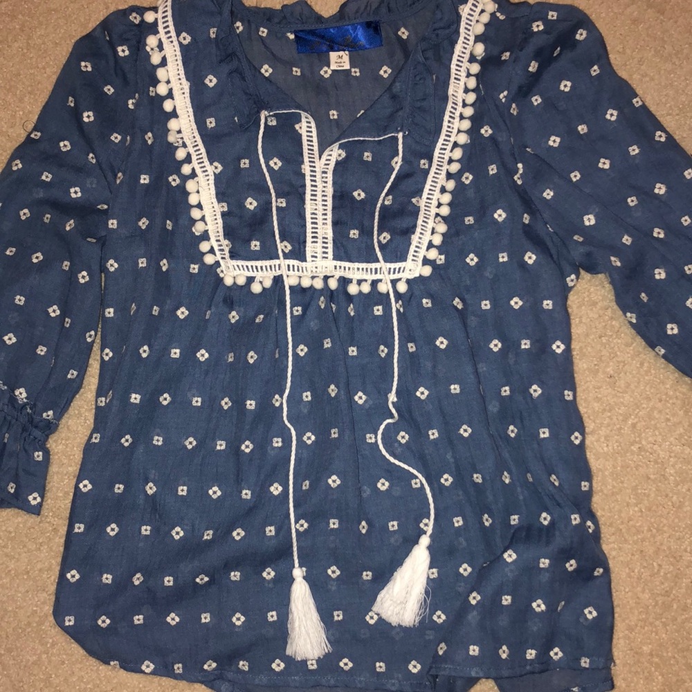 Adorable blue and white blouse!
